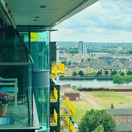 Modern 2Bed 2Bath Apartment Canary Wharf - Upto 5 Person Лондон Экстерьер фото