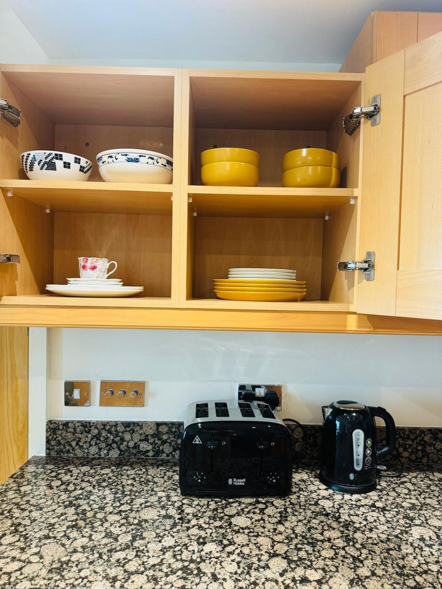 Modern 2Bed 2Bath Apartment Canary Wharf - Upto 5 Person Лондон Экстерьер фото
