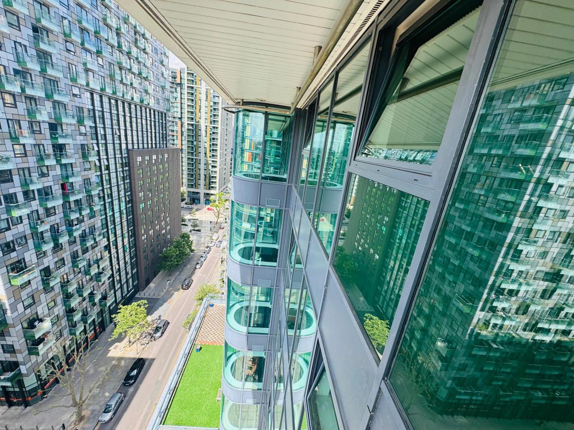 Modern 2Bed 2Bath Apartment Canary Wharf - Upto 5 Person Лондон Экстерьер фото